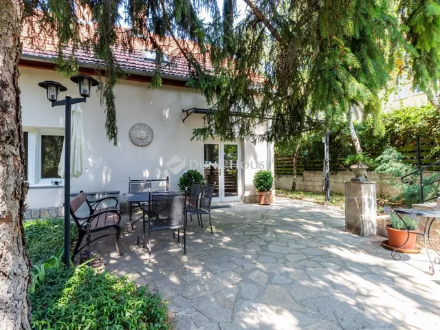 Eladó ház Budapest II. kerület 261 nm