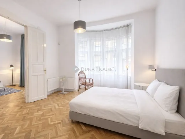 Kiadó lakás Budapest I. kerület 91 nm