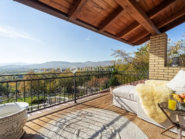 Eladó ház Szentendre 325 nm