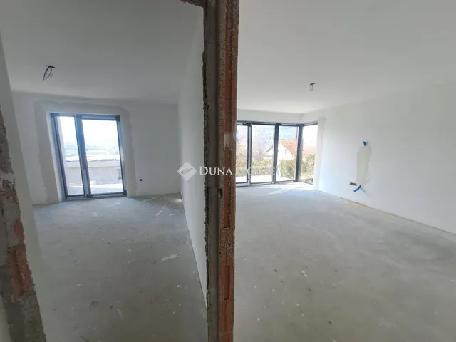 Eladó lakás Budapest III. kerület 130 nm