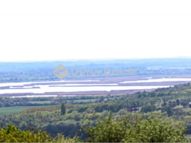 Eladó telek Sukoró 4800 nm