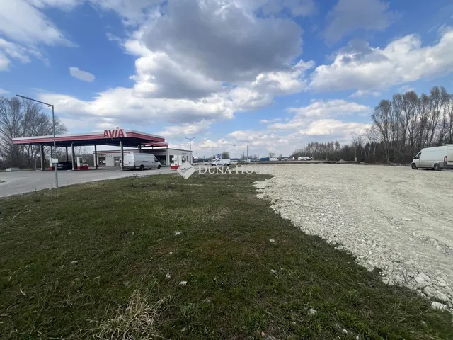 Kiadó telek Budapest X. kerület 2200 nm