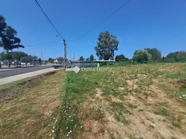 Eladó telek Szada 3018 nm