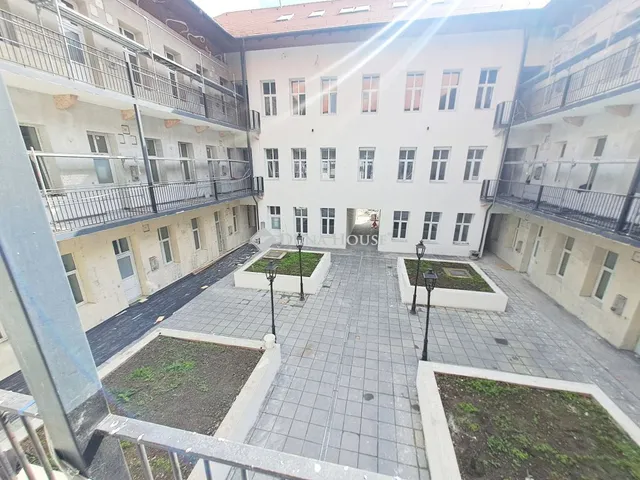 Eladó új építésű lakópark Budapest XIII. kerület, Váci út 29 nm
