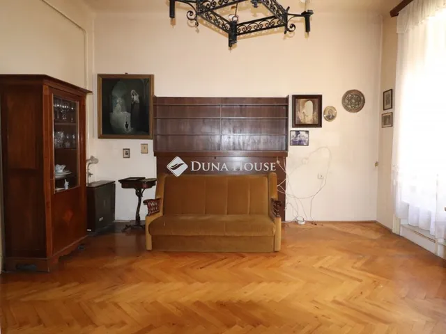 Eladó lakás Budapest V. kerület 71 nm