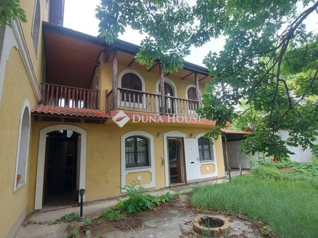 Eladó ház Kiskunlacháza 250 nm