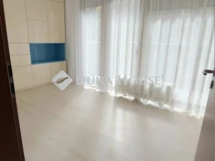 Eladó lakás Budapest XIII. kerület, Sólyatér utca 110 nm