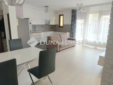 Eladó lakás Budapest XIII. kerület, Sólyatér utca 110 nm