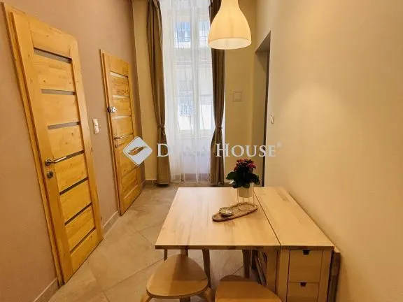 Eladó lakás Budapest VIII. kerület, Mária utca 20 nm