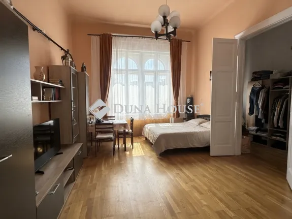 Eladó lakás Budapest VI. kerület 103 nm