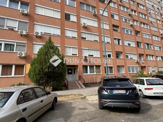 Eladó lakás Budapest XIV. kerület, Vezér utca 68 nm