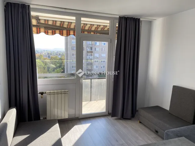 Kiadó lakás Dunakeszi, Barátság útja 71 nm