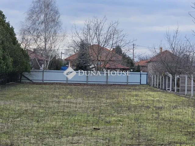 Eladó telek Nagykáta 1117 nm