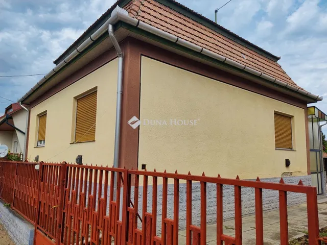 Eladó ház Boldog 88 nm