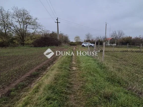 Eladó telek Gomba 4528 nm