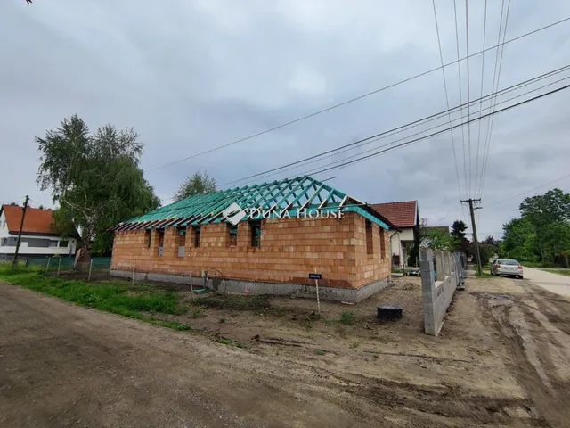 Eladó ház Monor 112 nm