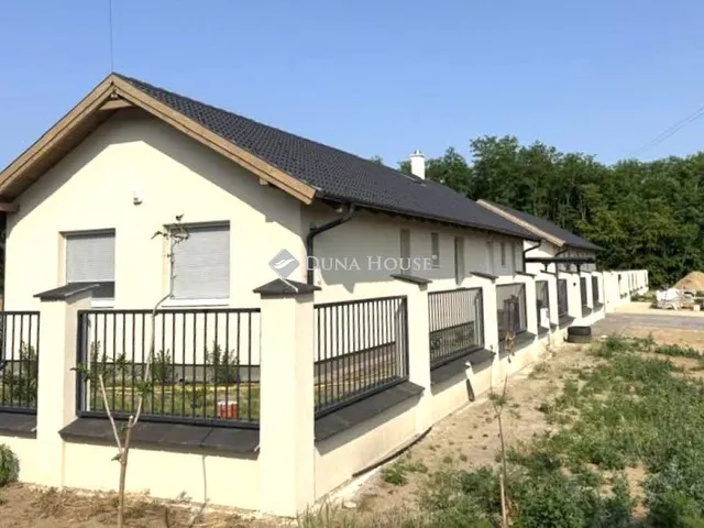 Eladó ház Vasad 107 nm