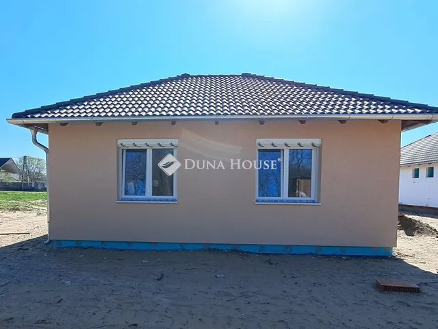 Eladó ház Vasad 82 nm