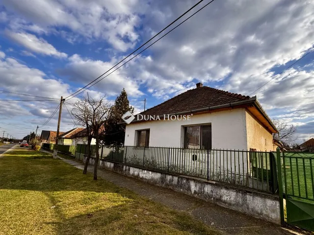 Eladó ház Tápióság 71 nm