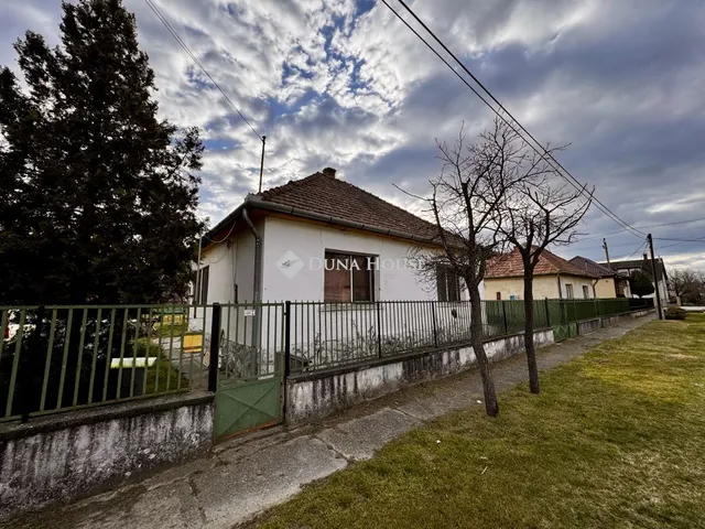 Eladó ház Tápióság 71 nm