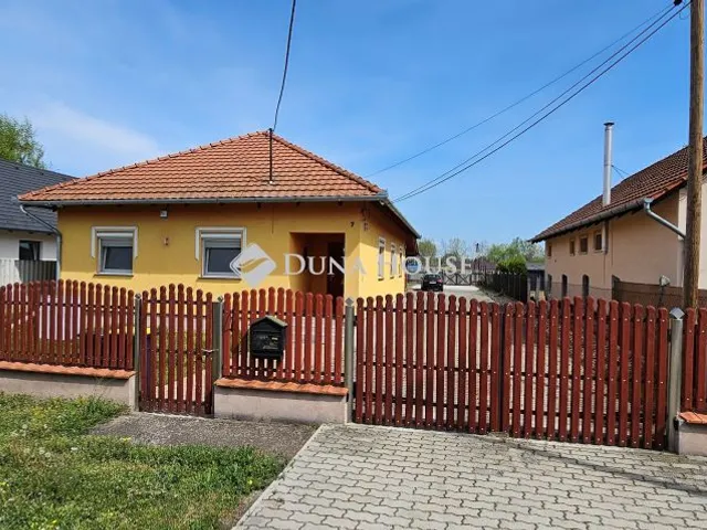 Eladó ház Tápiószecső 100 nm