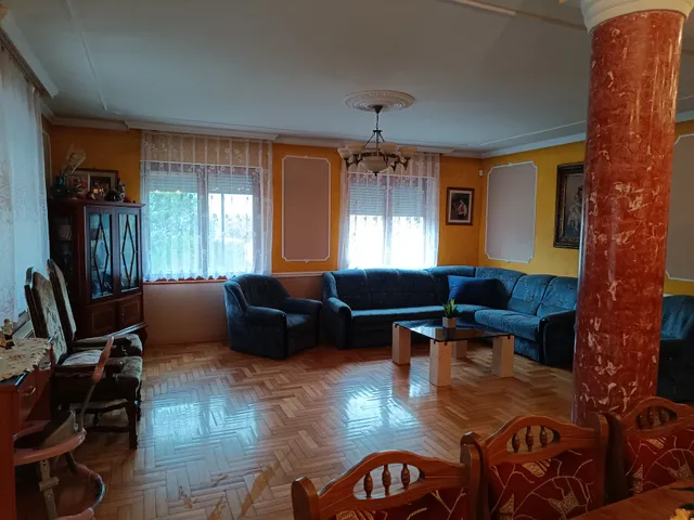 Eladó ház Tápióbicske 180 nm