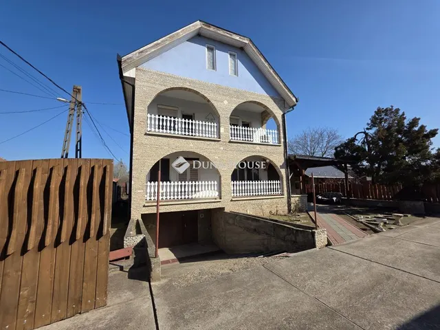 Eladó ház Tápiószecső 170 nm