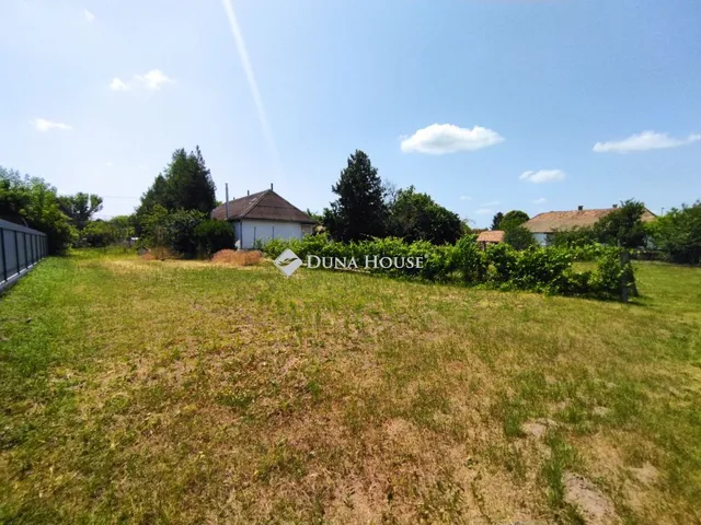 Eladó telek Tápióbicske 601 nm