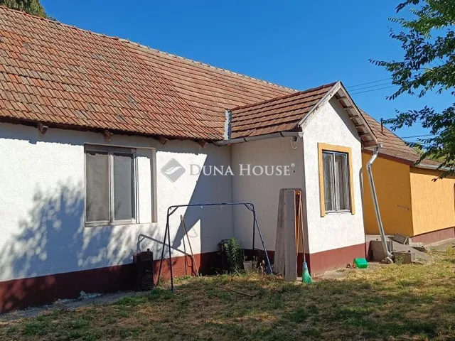 Eladó ház Tóalmás 96 nm