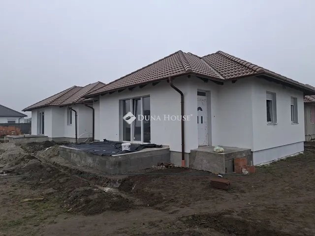 Eladó ház Jászberény 83 nm