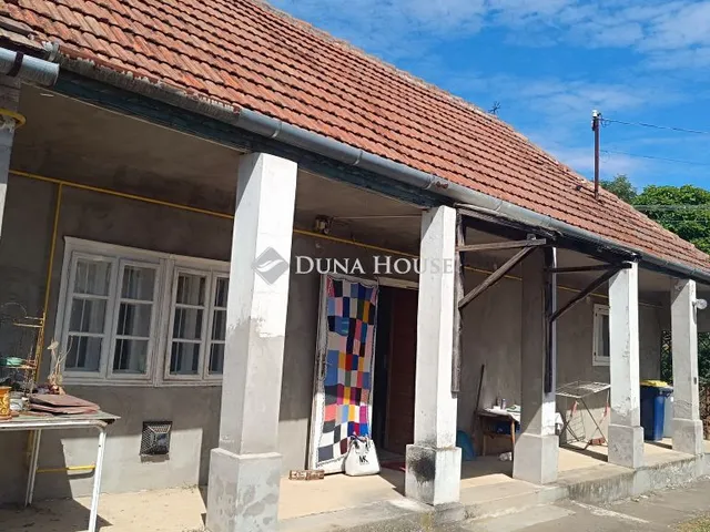 Eladó ház Úri, Szentistváni út 67 nm