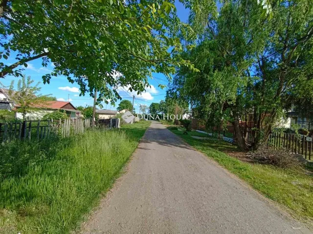 Eladó telek Tóalmás, Fürdő utca 249 nm