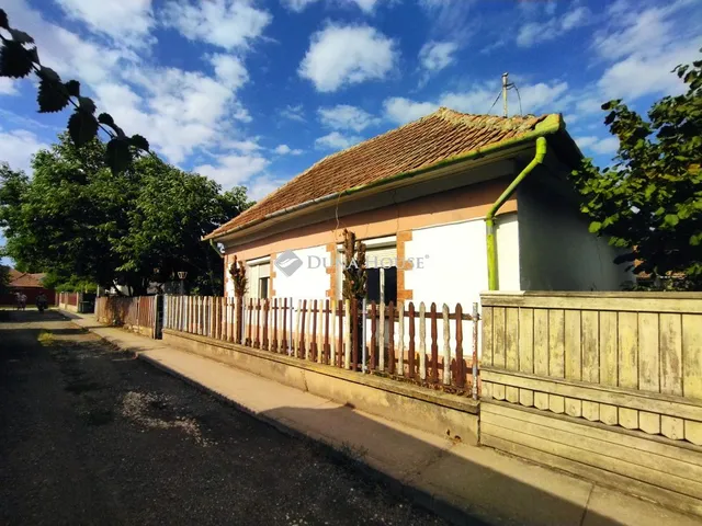Eladó ház Jászdózsa 79 nm