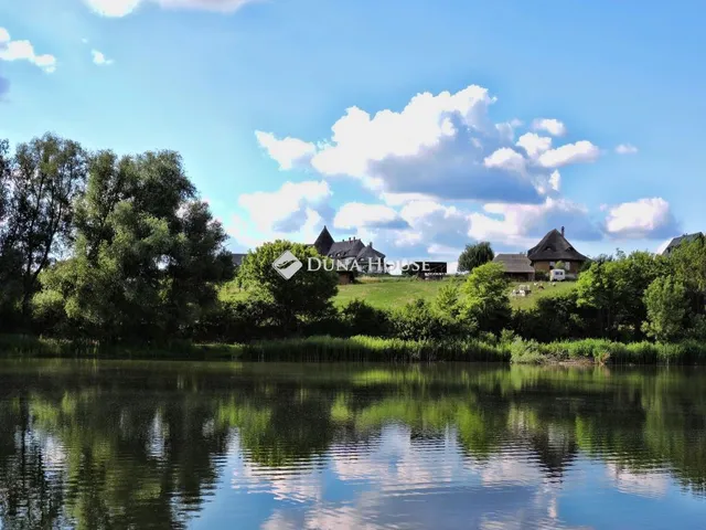 Eladó telek Galgahévíz 781 nm