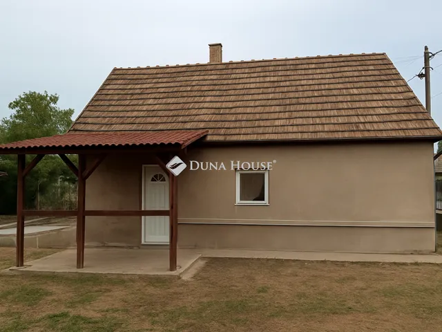 Eladó ház Szentmártonkáta 40 nm