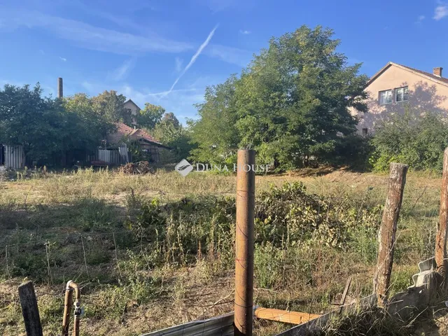 Eladó telek Pilis 596 nm