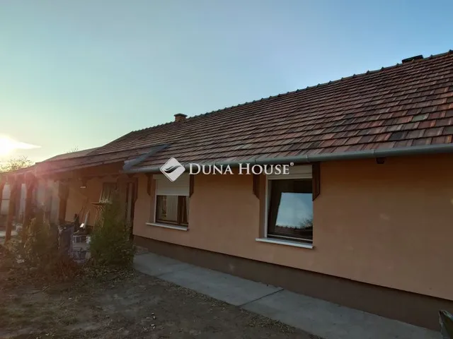 Eladó ház Örkény 75 nm