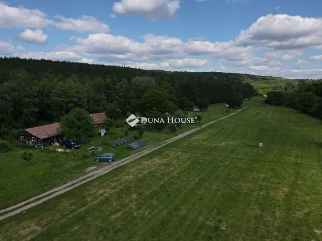 Eladó telek Vácduka 94481 nm