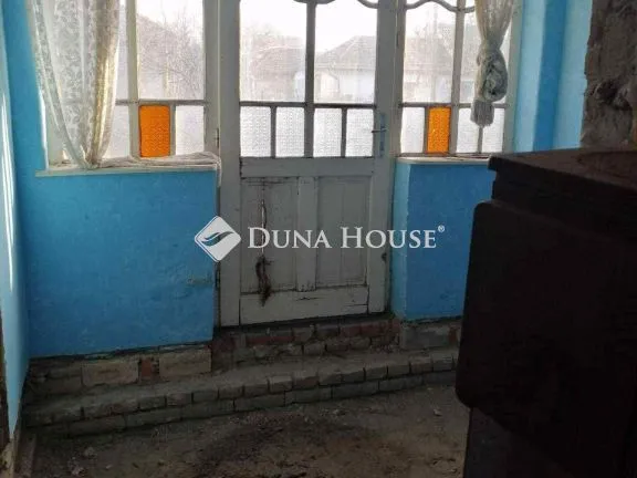 Eladó ház Törtel 74 nm