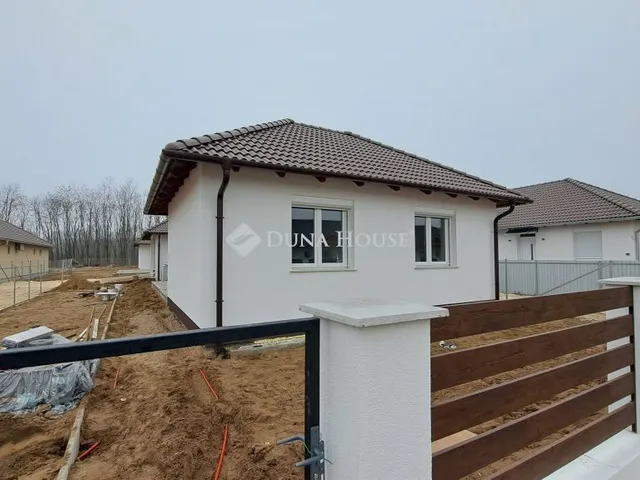 Eladó ház Vasad 114 nm