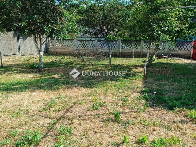 Eladó ház Úri, Szentistváni út 100 nm