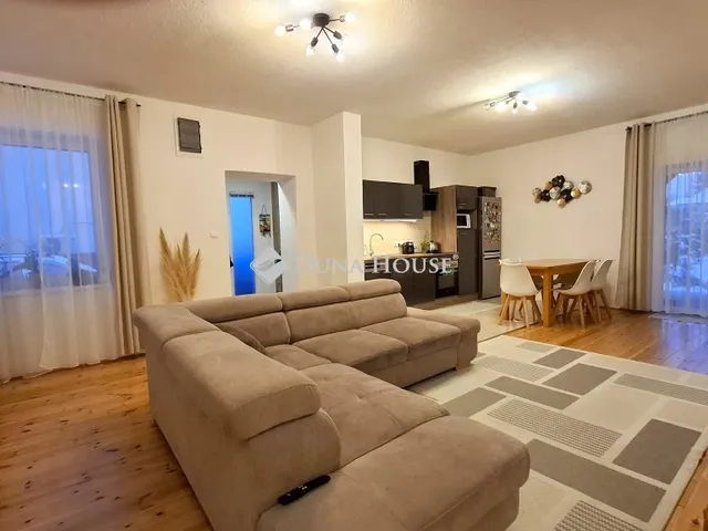 Eladó ház Őrbottyán 158 nm