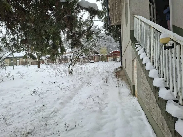 Eladó ház Sülysáp, Pesti út 175 nm