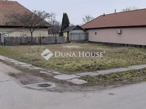 Eladó telek Pilis, Dózsa György út 422 nm