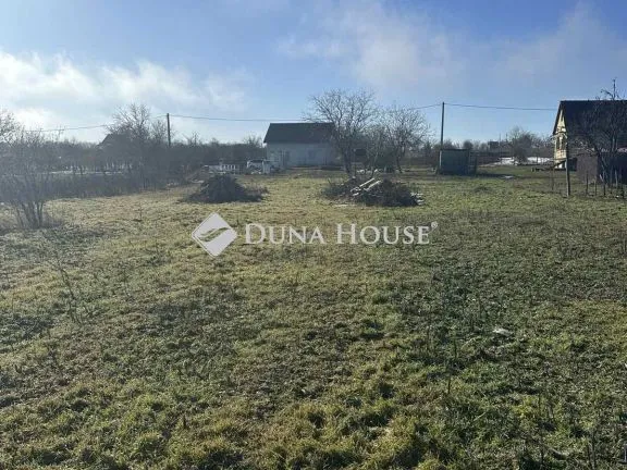 Eladó telek Lepsény 3637 nm