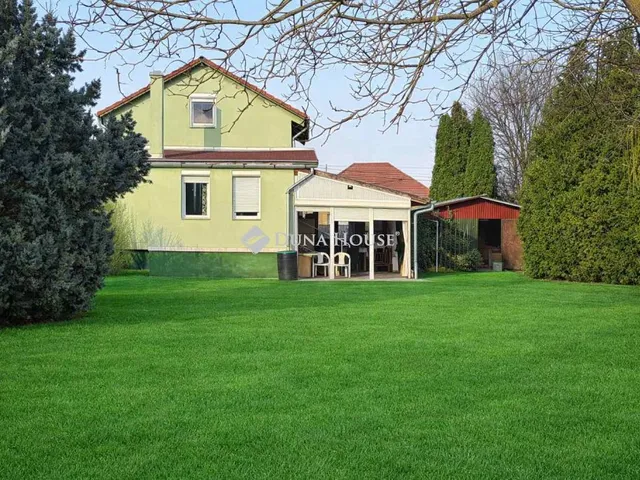 Eladó ház Úri 122 nm