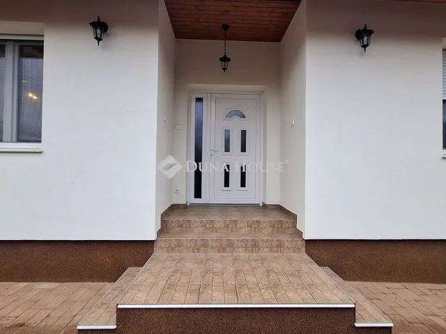 Eladó ház Szada 95 nm