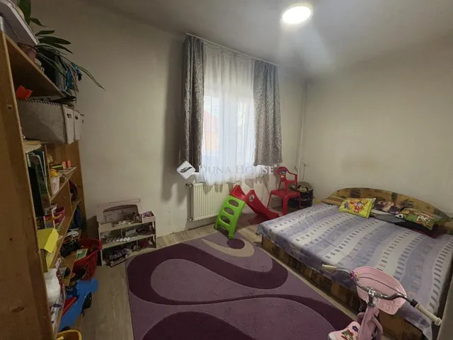 Eladó ház Úri 70 nm