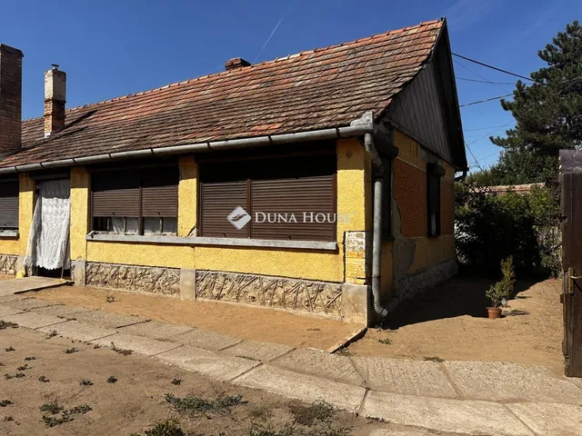 Eladó ház Tápiószentmárton, Attila utca 67 nm