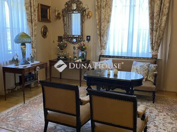 Eladó ház Budapest XVI. kerület 250 nm